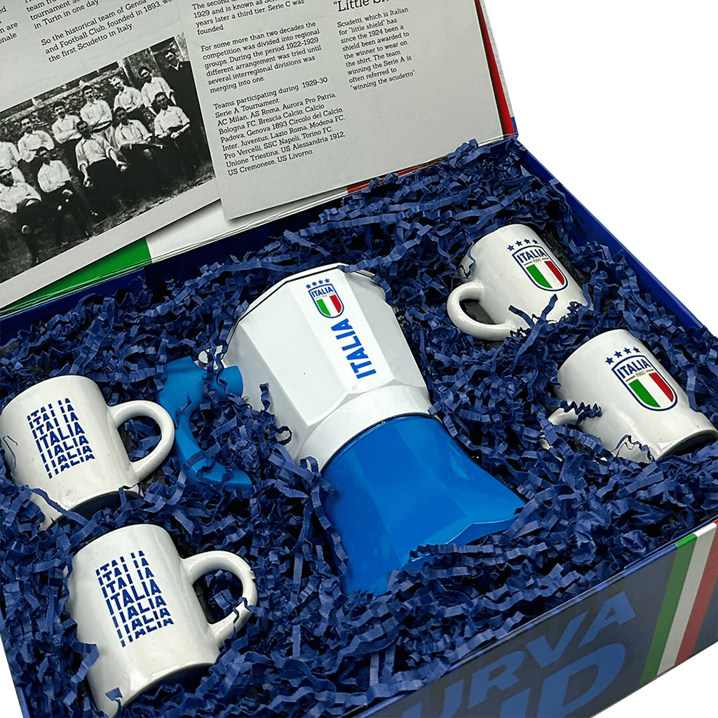 Italia National Team Espresso Gift Set with espresso maker, four Italia-branded espresso cups, and premium packaging featuring Italian flag colors. Perfect gift set for fans of Italian football and authentic espresso lovers.